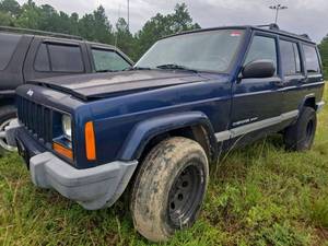 lot 20366 image: 2001 Jeep Cherokee Sport 4WD - BLUE