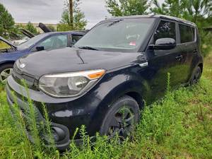 lot 20396 image: 2017 Kia Soul - BLACK