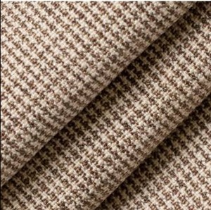lot 5204 image: 5x7 Area Rug Brown
