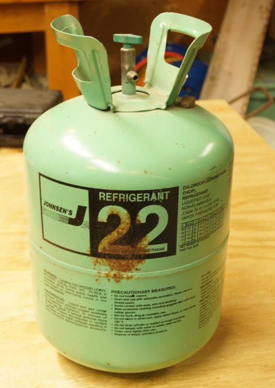 lot 2420 image: R22 R-22 R 22 Refrigerant - Johnsens - (JUG WEIGHT About 14.5 Pounds)