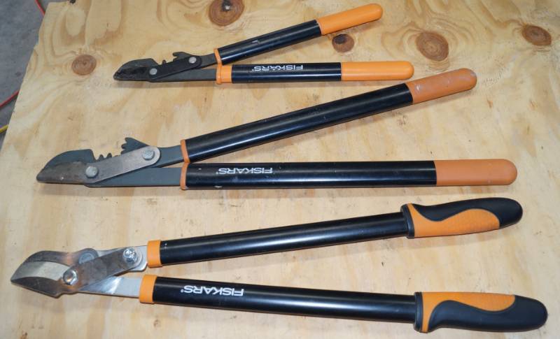 lot 2474 image: Yardmans Lot - 3 Fiskars Lawn Clippers - Garden Tools and Potting Mix - ALL FOR ONE