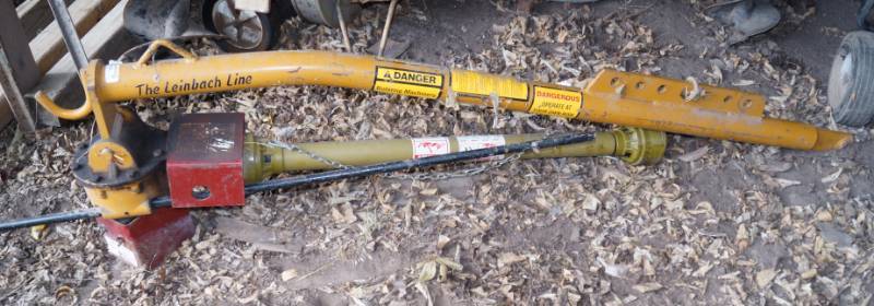 lot 2522 image: The Leinbach Line Post Hole Digger with Shaft