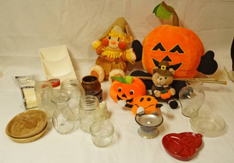 lot 2568 image: Lot of Vintage Items and Holiday Decor - AVON Frog, Pumpkin Decor - Old Bell Ashtray - See pics