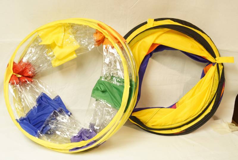 lot 2604 image: Lot of 2 Childrens Collapsible PLAY TUNNELS - Nice