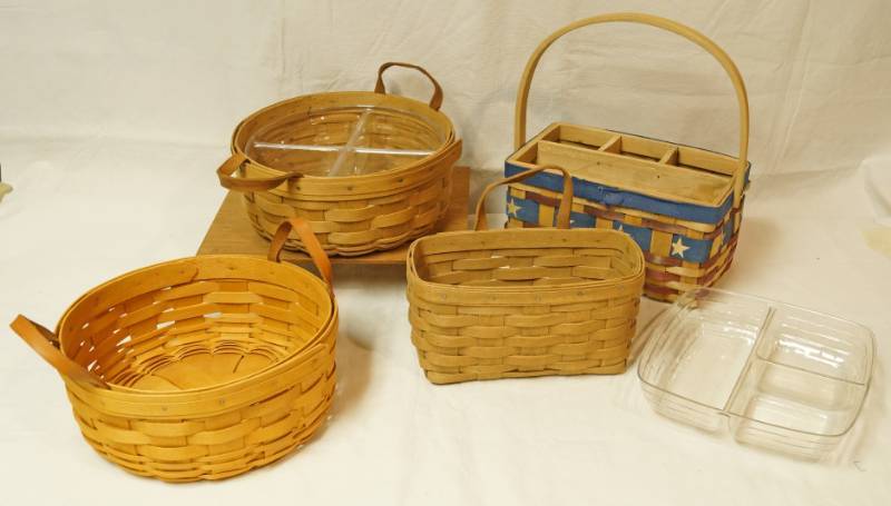 lot 2608 image: Set of 3 Longaberger Baskets and a Couple of Plastic Liners and one extra pretty basket See pics