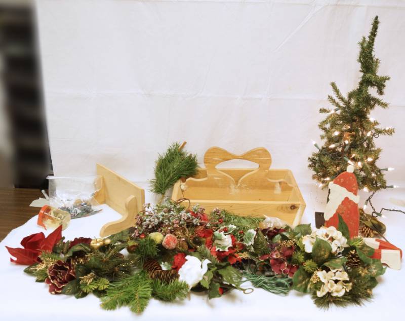 lot 2621 image: Wood Shelf and Wood Basket and Lot of Christmas Items and Greenery - Get ready for the season