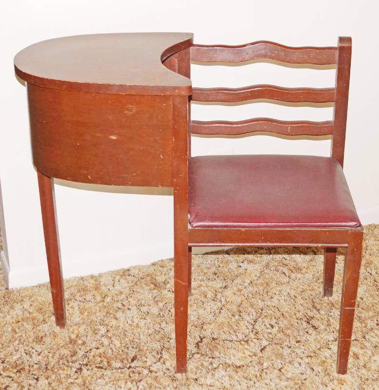 lot 2686 image: Vintage Antique Telephone Desk - Good Condition - Neat piece of furniture See pics