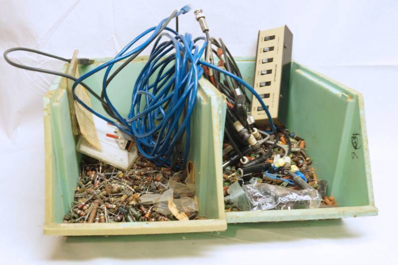 lot 2079 image: Lot of 2 organizing bins 4 of vintage electronic components switch plate and various electronic cables