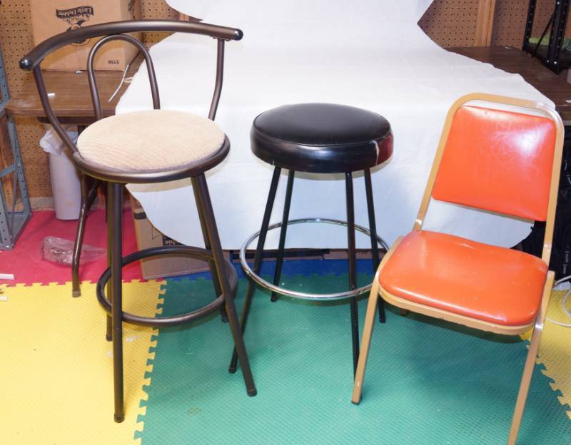 lot 2392 image: Lot of 3 Seating Devices - 2 barstools and one vintage restaurant chair