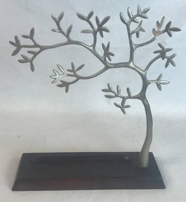 lot 3488 image: Super Nice Jewelry Tree, from Red Envelope