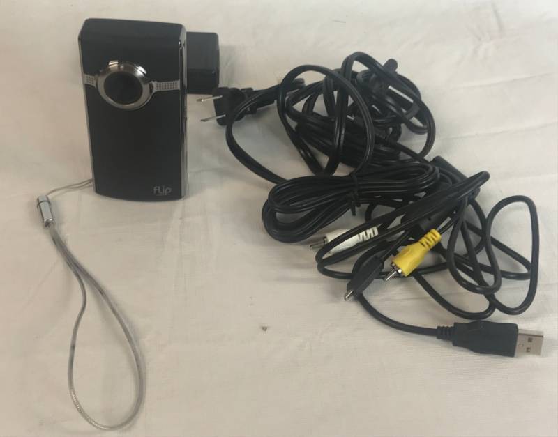 lot 3493 image: Flip Video Camera