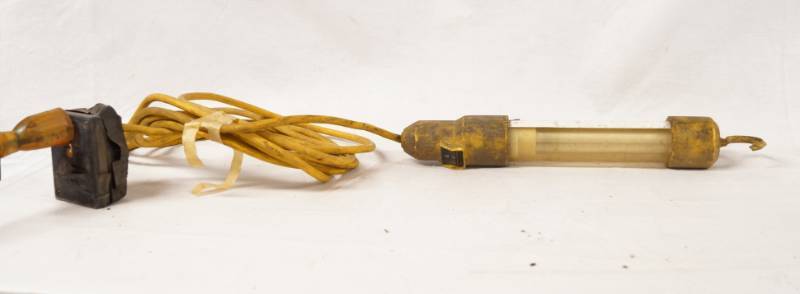 lot 1443 image: Plug In Mechanics Hang Light - Works