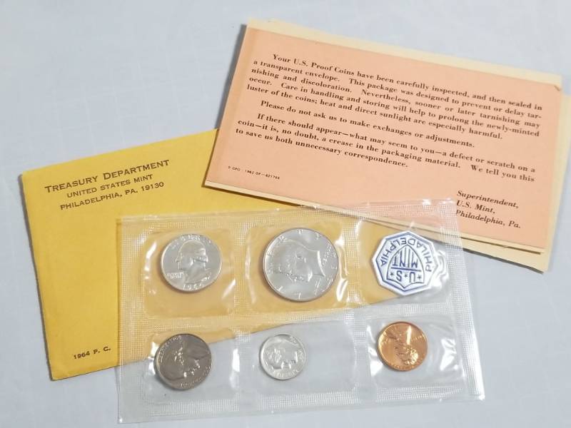 lot 8011 image: Beautiful 1964 Silver Proof Set