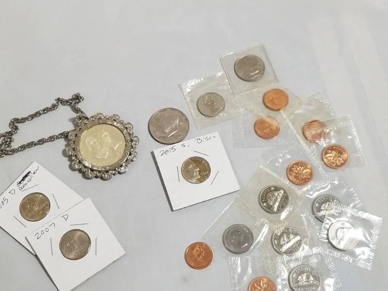 lot 8018 image: Mixed lot of U.S. & Canadian Proof & Unc 1960s 70s & 2000s
