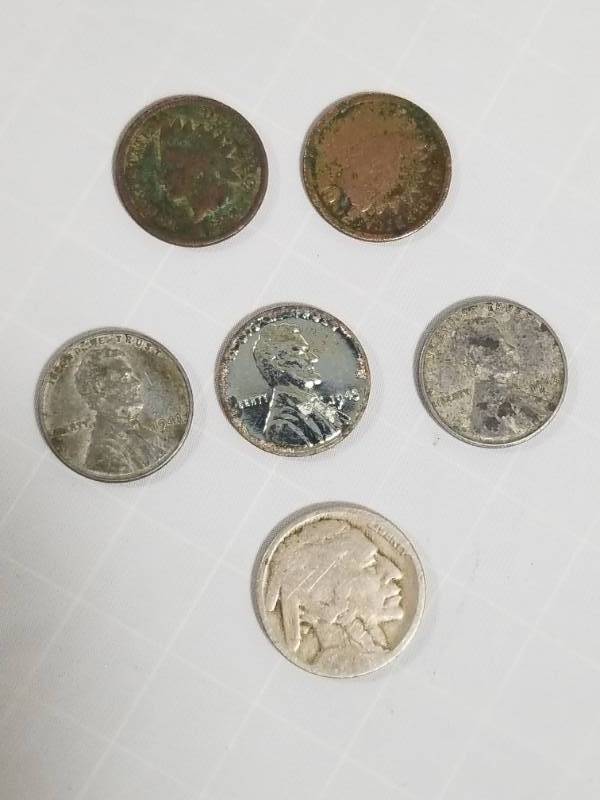 lot 8019 image: Mixed Old Coin Lot  Bag of Wheat Cents 1889 & 1902 Indian head & misc Buffalo nickel