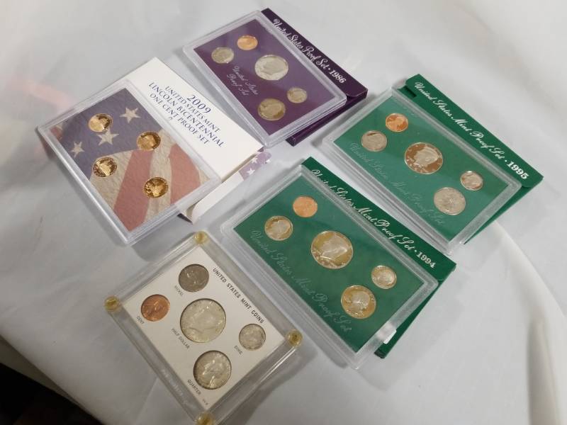 lot 8025 image: Lot of 4 Proof Sets 1986, 1994, 1995, 2009 Penny proof set  1964 Silver Set