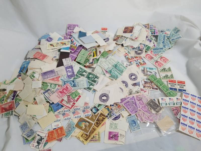 lot 8035 image: large Lot of Uncanceled & Canceled U.S. and international Stamps