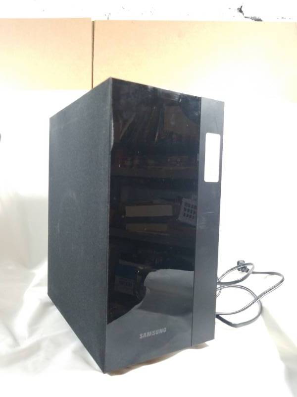 lot 8040 image: Samsung Wireless Subwoofer  PS-WC450  (2016)   Very Nice 