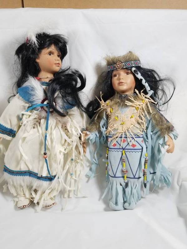 lot 8043 image: 2 Native  Golden Keepsakes 0137 & 0197 of 2500 & Wendy Lawton Meg Porcelain Dolls
