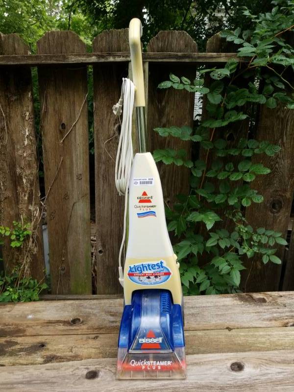 lot 8068 image: Bissell Quik Steamer Plus Model 1960-3  J 04301  Works