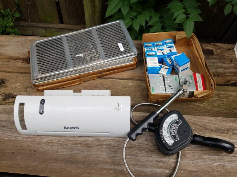 lot 8076 image: Mix of Home Repair and Misc items