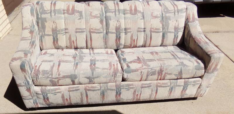 lot 9012 image: Small hide a bed couch