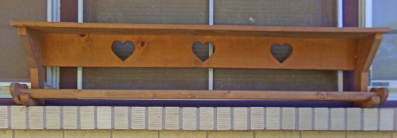 lot 9017 image: wooden shelf with hanging quilt rack