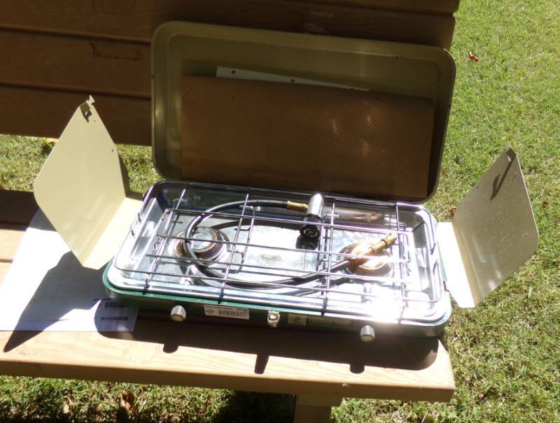 lot 9028 image: Two Burner Camp Stove
