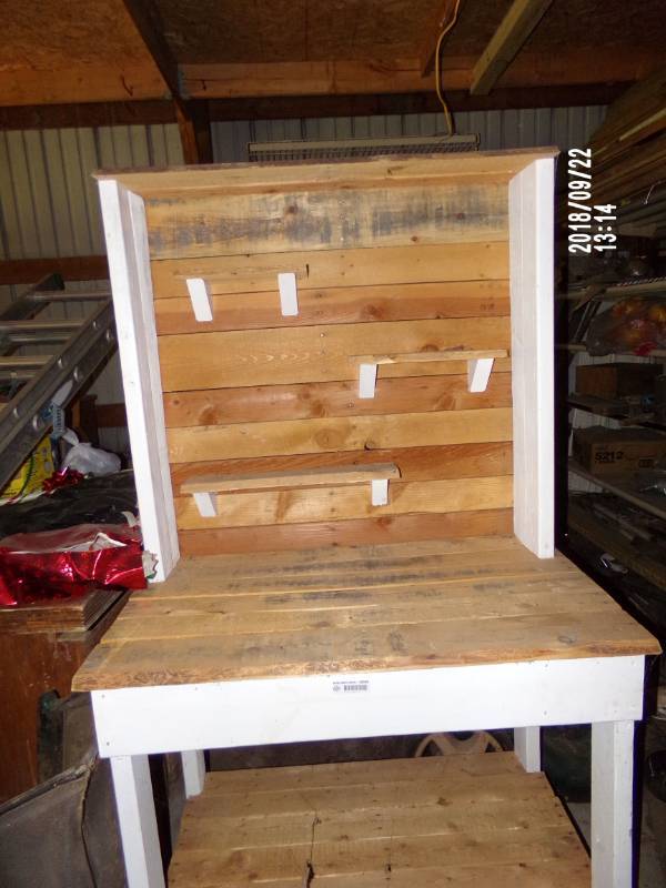lot 9040 image: Old Fashioned Bakers Rack or a Cool Work Bench