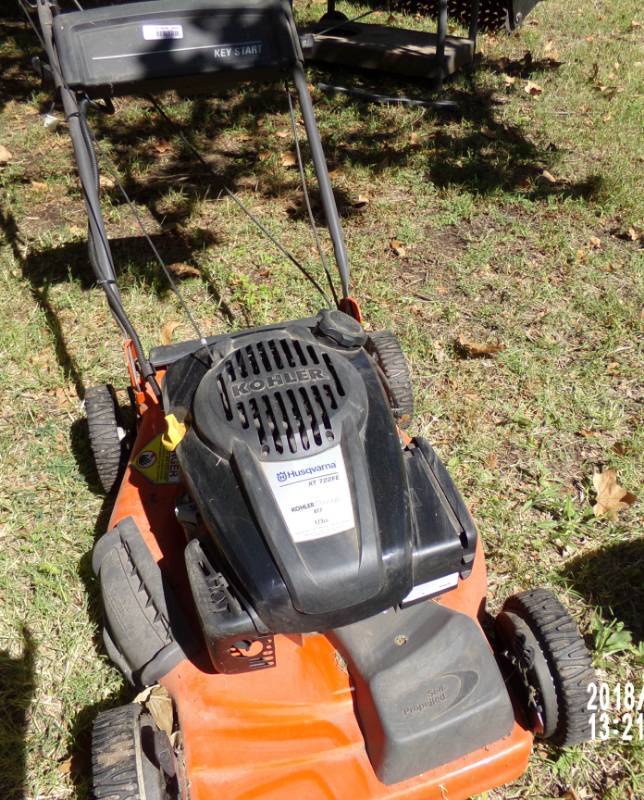 lot 9041 image: Husqvarna push lawnmower - plug-in electric starter - works