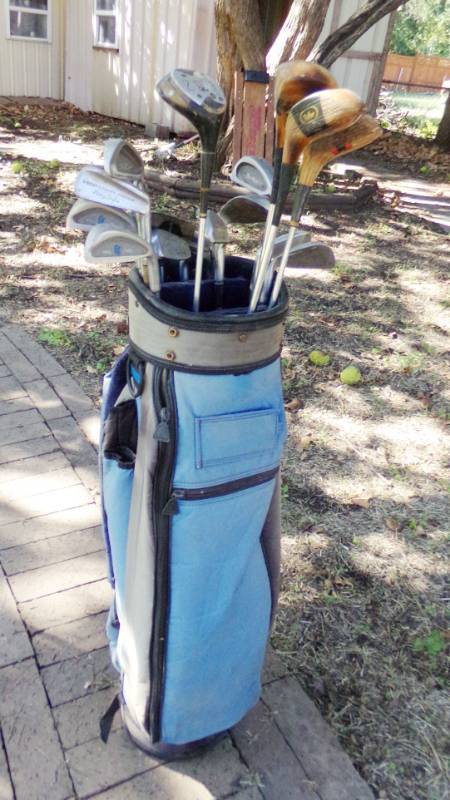 lot 9050 image: golf clubs and satchel bag