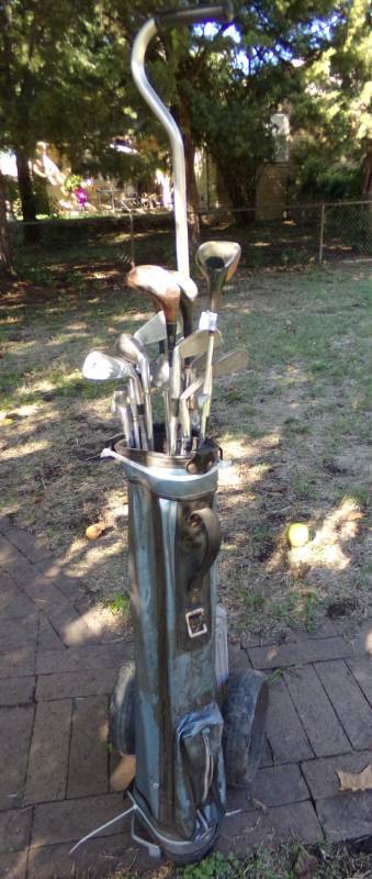 lot 9051 image: golf clubs and rolling bag