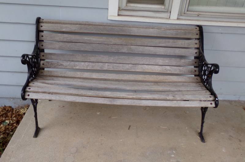 lot 9069 image: wooden cast iron sitting bench