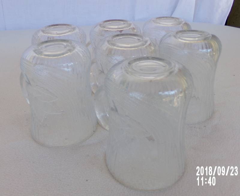 lot 9082 image: 7 glass mugs