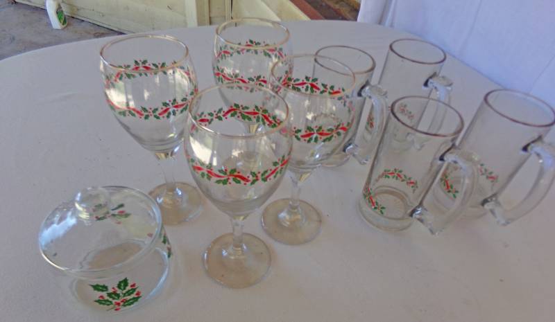 lot 9087 image: holiday glass collections