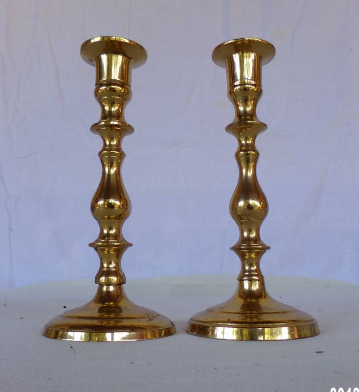 lot 9123 image: brass candle stick holder