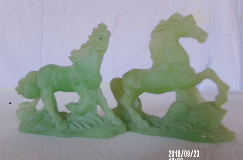 lot 9140 image: green horse statues - jade look