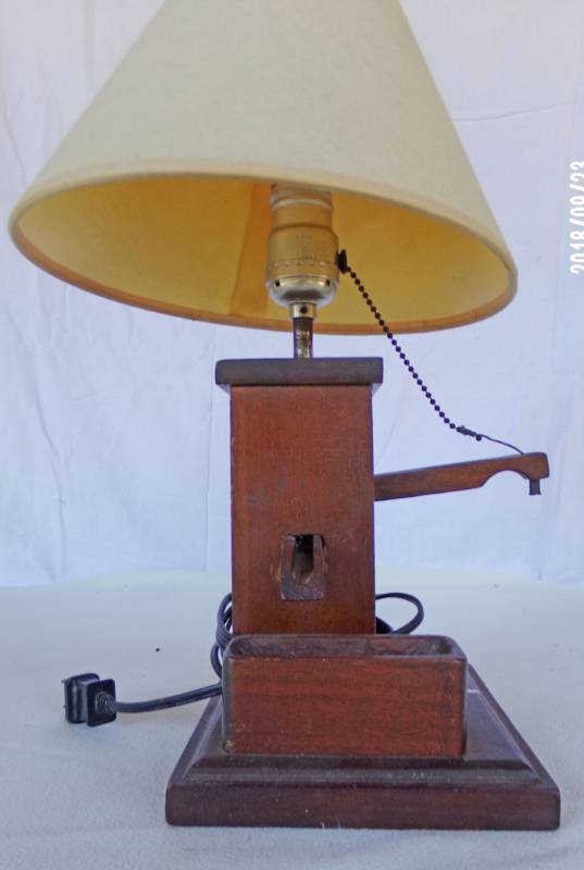 lot 9145 image: water pump lamp