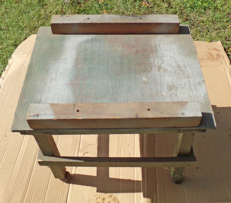 lot 9158 image: wooden table