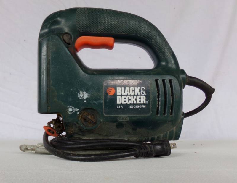 lot 9166 image: black and decker�jig saw