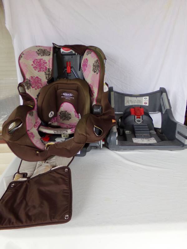 lot 9162 image: car seat