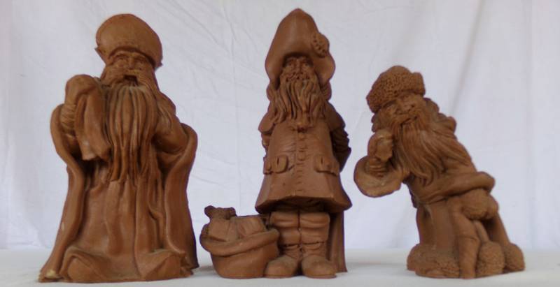 lot 9175 image: collectable gnomes