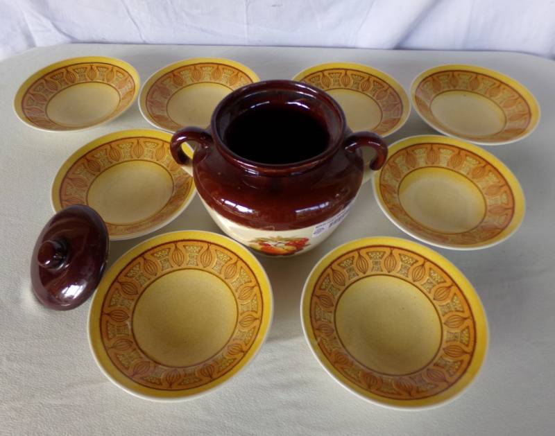 lot 9174 image: soup bowl with soup plates