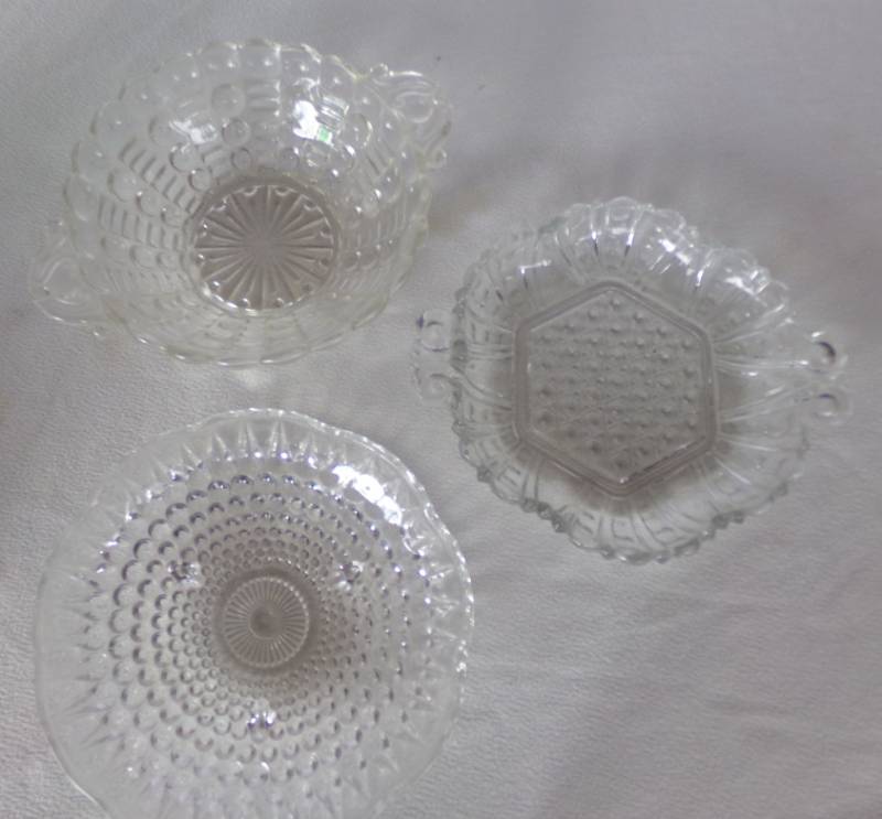 lot 9182 image: 2 relish dishes and bowl