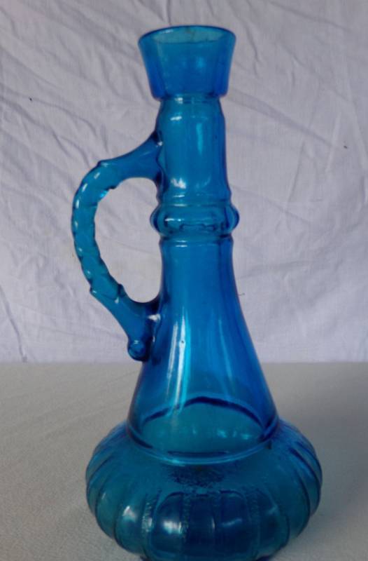 lot 9188 image: blue glass vinegar bottle