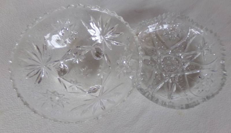 lot 9201 image: glass bowl and dish