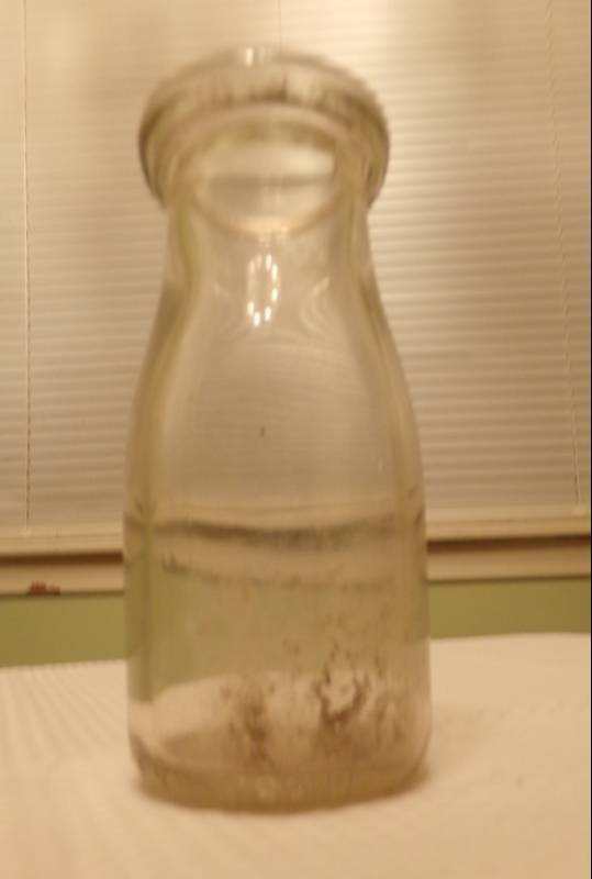 lot 9592 image: 12 Pint Glass Milk Jug