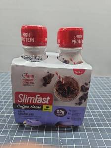 lot 28528 image: SlimFast Coffee House Rich Chocolate Protein Shakes 4-Pack BB 1232026