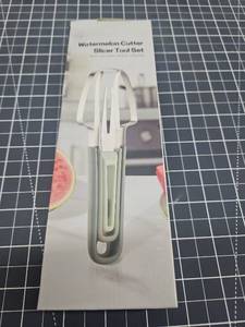 lot 28570 image: Watermelon Cutter Slicer Tool Set