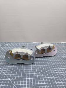 lot 28609 image: Front Brake Calipers and Sintered Pads Set Unknown Fit5